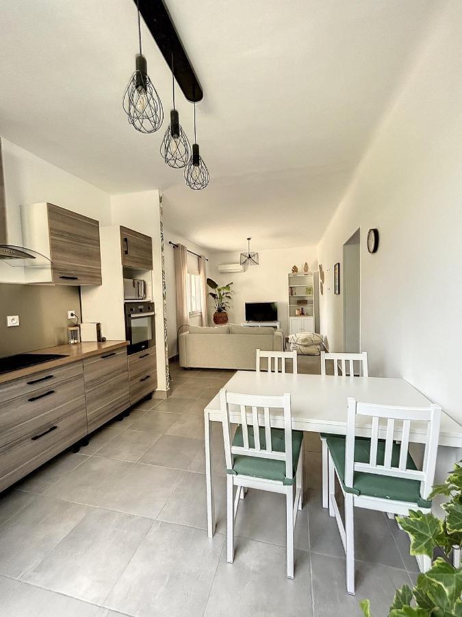 Charmante Maison De Ville Avec Jardin, Terrasse Et Terrain De Petanque فوس-سور-مير المظهر الخارجي الصورة