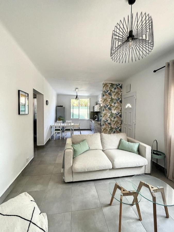 Charmante Maison De Ville Avec Jardin, Terrasse Et Terrain De Petanque فوس-سور-مير المظهر الخارجي الصورة