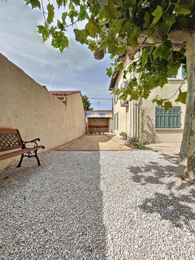 Charmante Maison De Ville Avec Jardin, Terrasse Et Terrain De Petanque فوس-سور-مير المظهر الخارجي الصورة